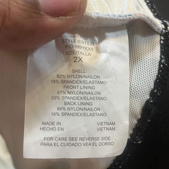 NEW Target Pride Rainbow Checkered Sports Bra 2X Pride Festival Yoga Activewear - Picture 2 of 5